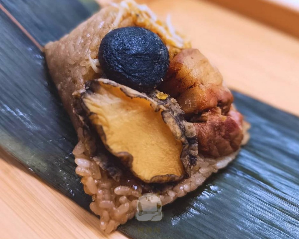 金沙吻仔鮑魚粽5入