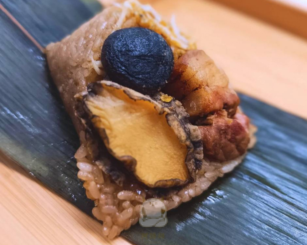 金沙吻仔鮑魚粽5入